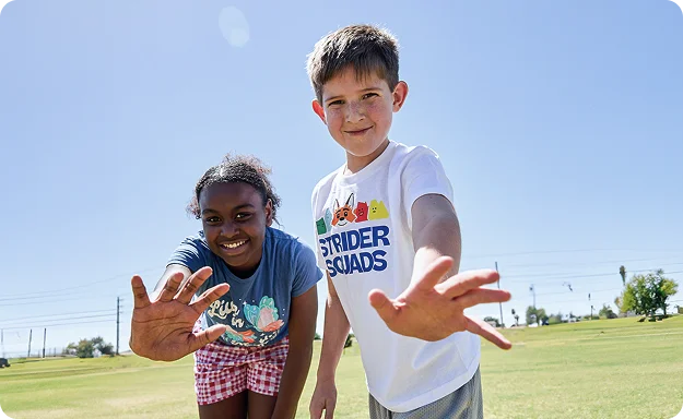 Студенты улыбаются